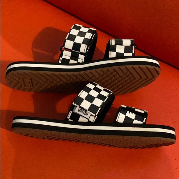 vans slides. - Picture 4 of 4